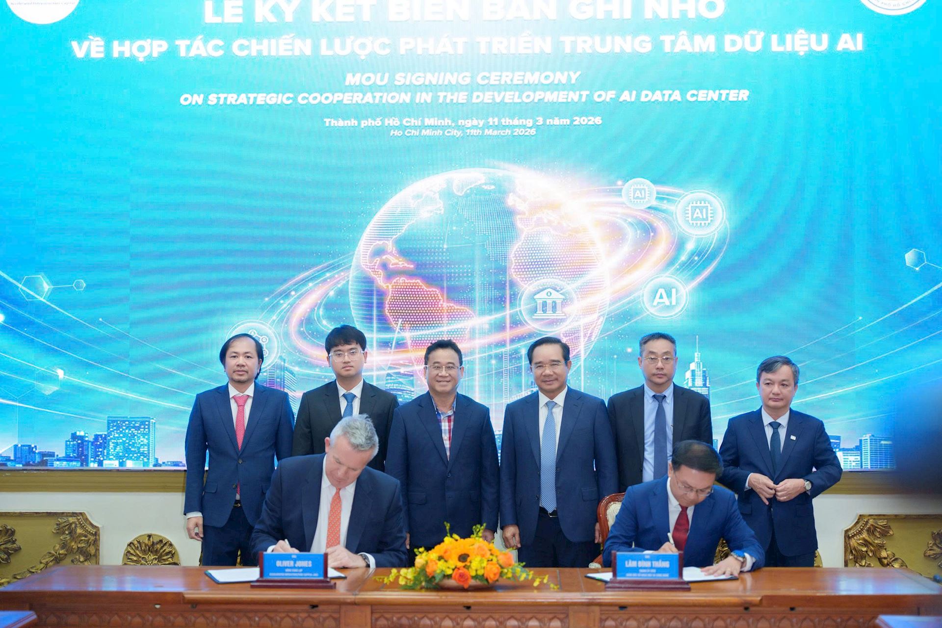 Chủ tịch UBND TP.HCM Nguyễn Văn Được chứng kiến lễ ký kết Biên bản ghi nhớ hợp tác giữa Sở Khoa học và Công nghệ TP.HCM với Công ty Accelerated Infrastructure Capital (AIC) về đầu tư Trung tâm dữ liệu AI tại Khu công nghiệp Tân Phú Trung, xã Củ Chi.