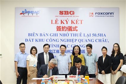 Foxconn ký mou thuê 50,5 ha tại KCN Quang Châu, Bắc Giang